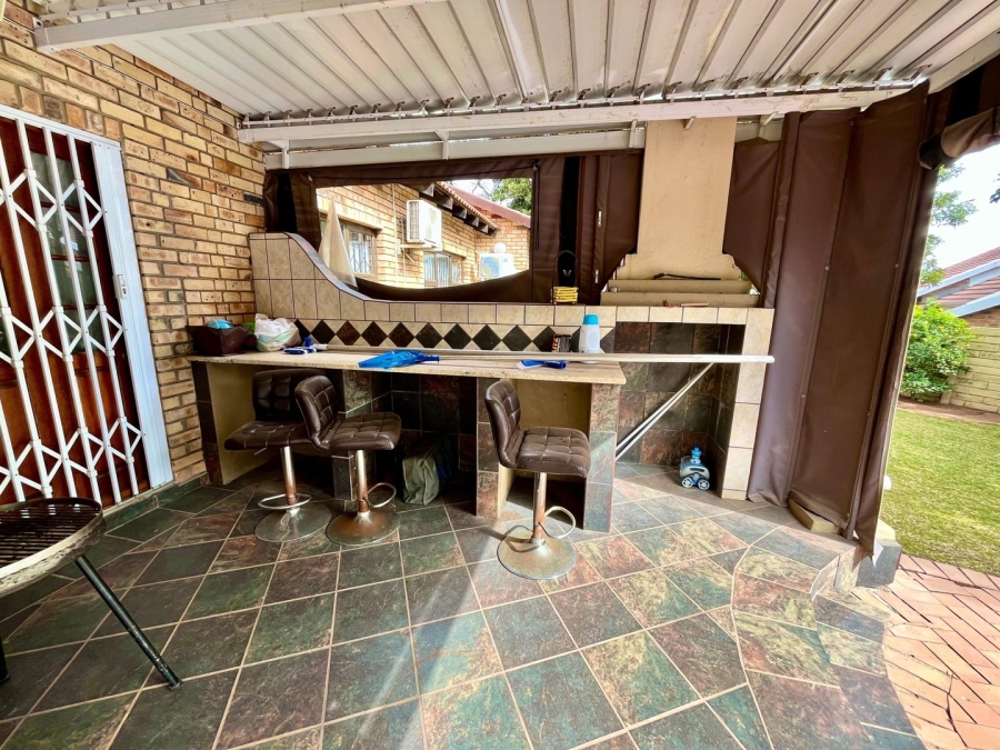 4 Bedroom Property for Sale in Safari Gardens North West